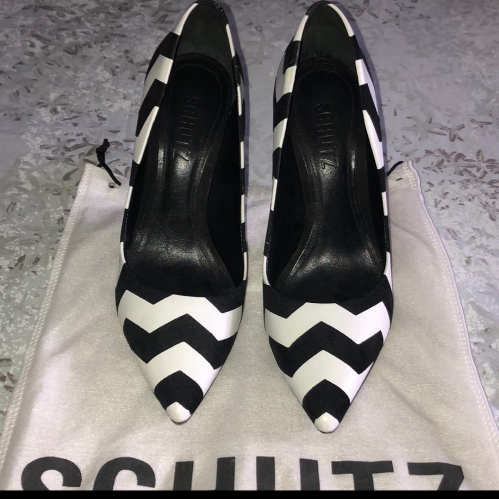 SCHUTZ Gilberta ZIG ZAG pumps:  7.5
